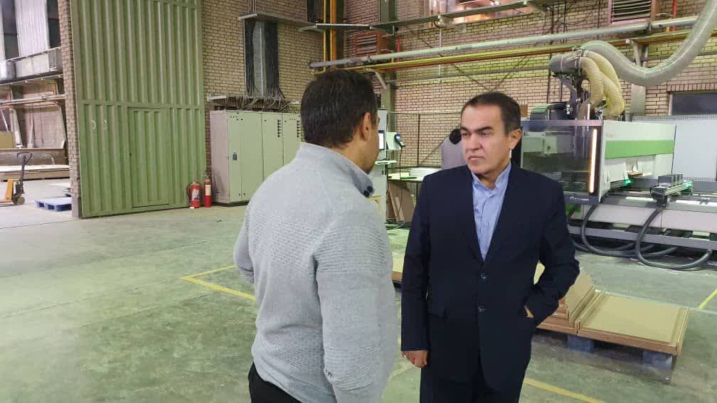 بازدید از کارخانه تولید درب های چوبی ساختمان(ویتاشه)؛